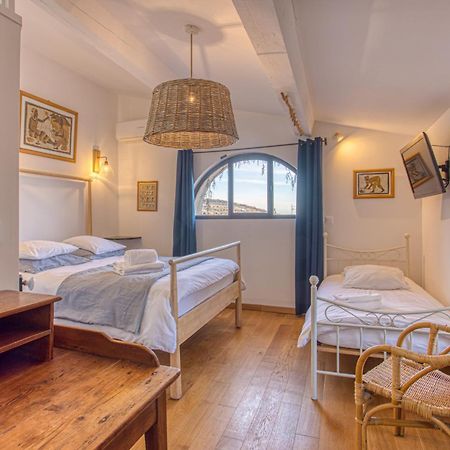 Hotel Restaurant Les Remparts Venasque Dış mekan fotoğraf