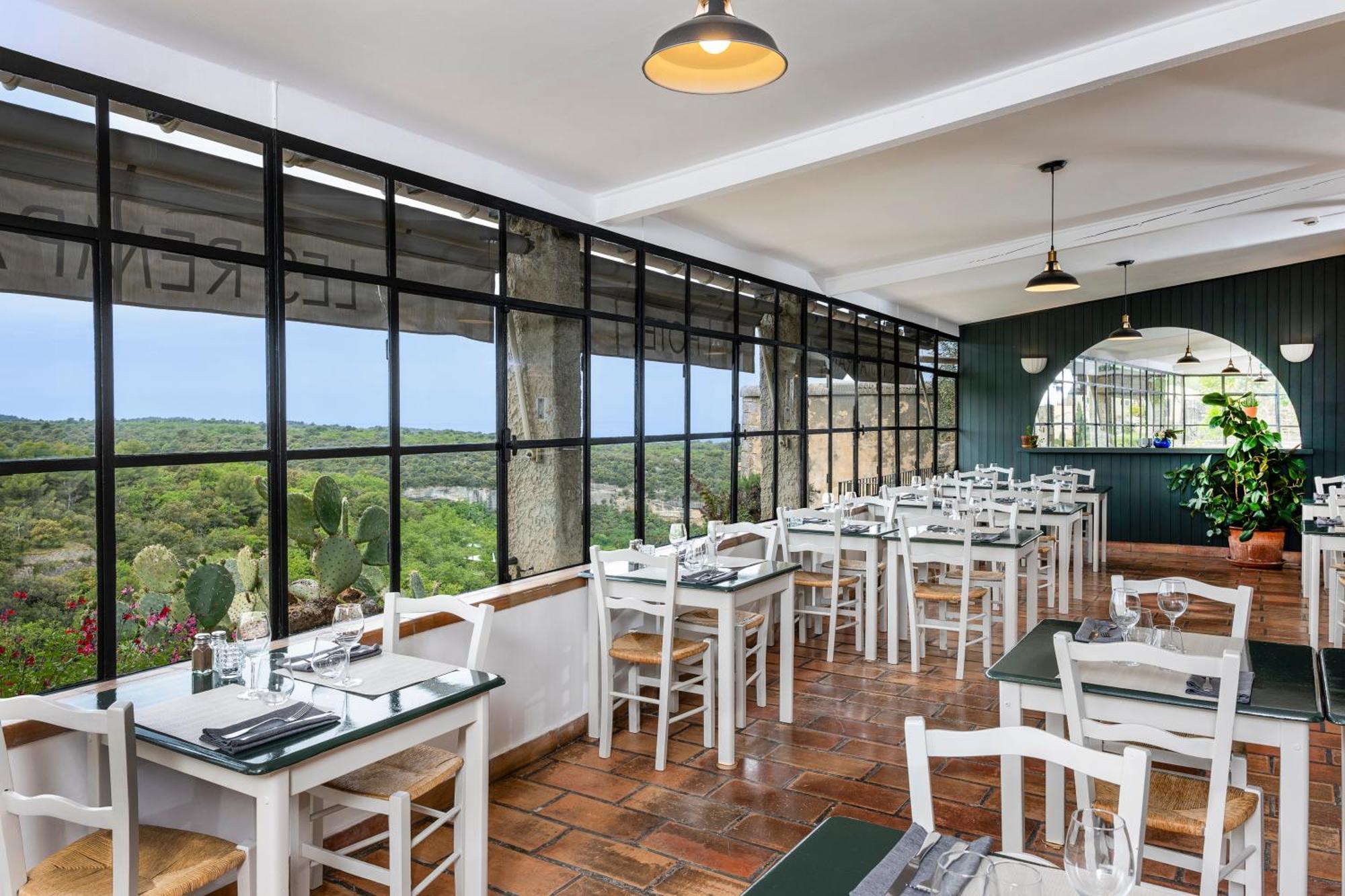 Hotel Restaurant Les Remparts Venasque Dış mekan fotoğraf