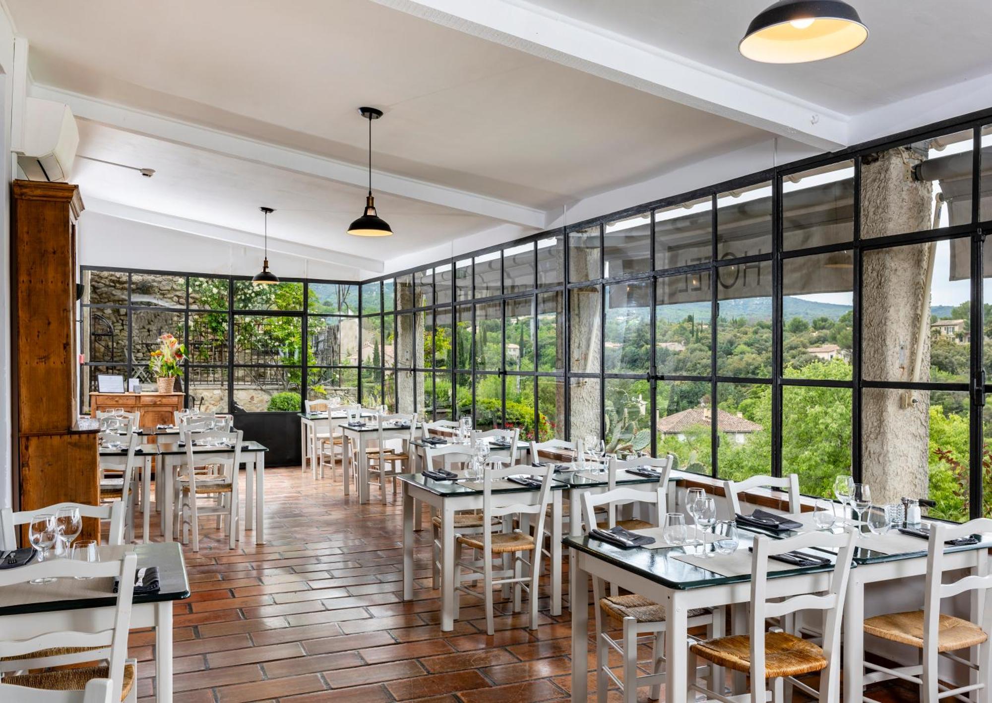 Hotel Restaurant Les Remparts Venasque Dış mekan fotoğraf