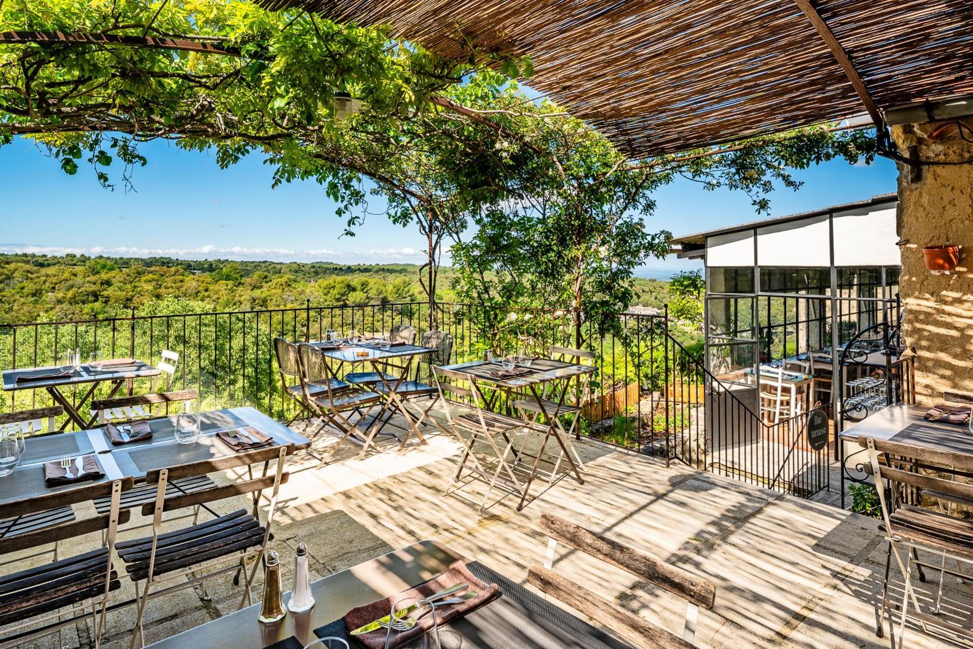 Hotel Restaurant Les Remparts Venasque Dış mekan fotoğraf